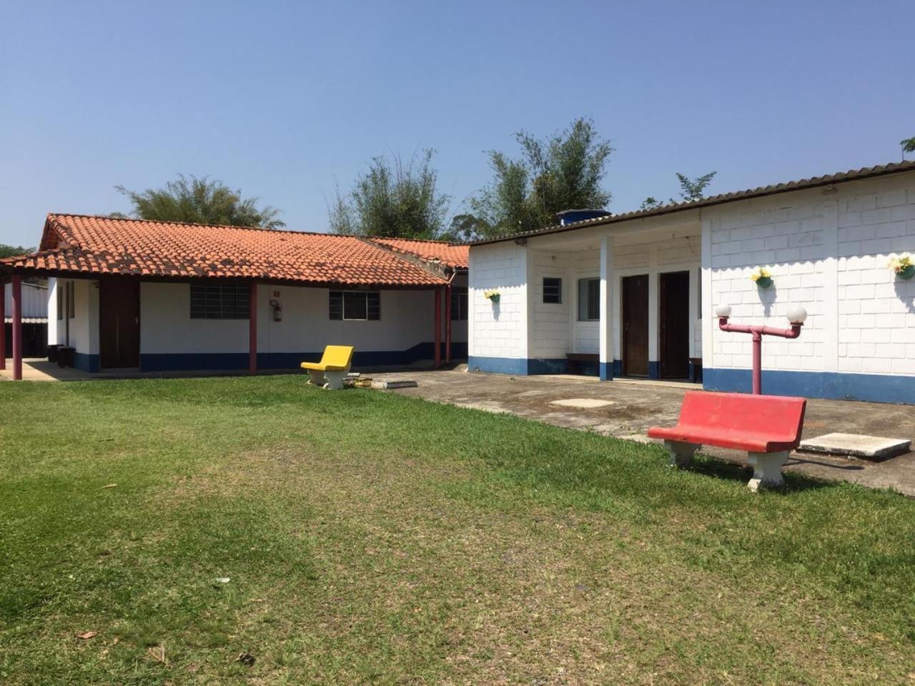 Comunidade Anuncia-Me Guaratinguetá Exteriör bild